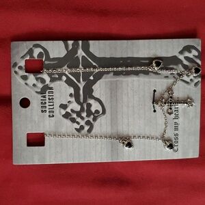 *NWT* Hot Topic's Social Collison Black Gem Heart Cross Necklace